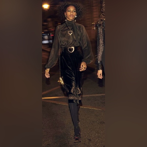 Zara Women's Velvet Black and Gold Midi Skirt - Picture 2 of 7